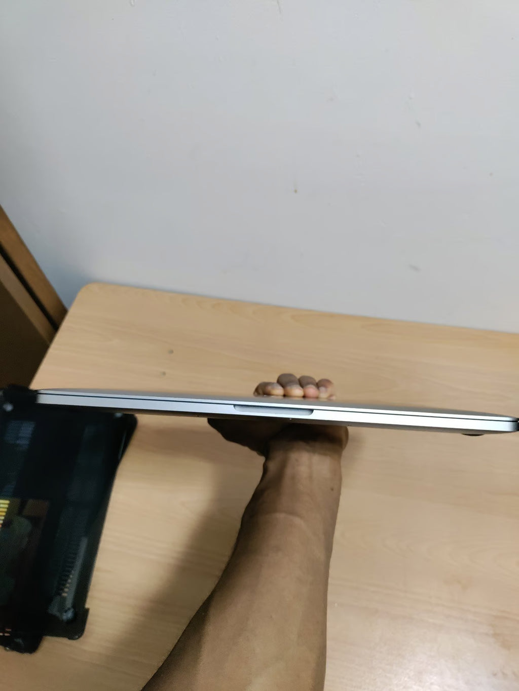 Grey MacBook Pro 2020 M1 With Touchbar 1L75