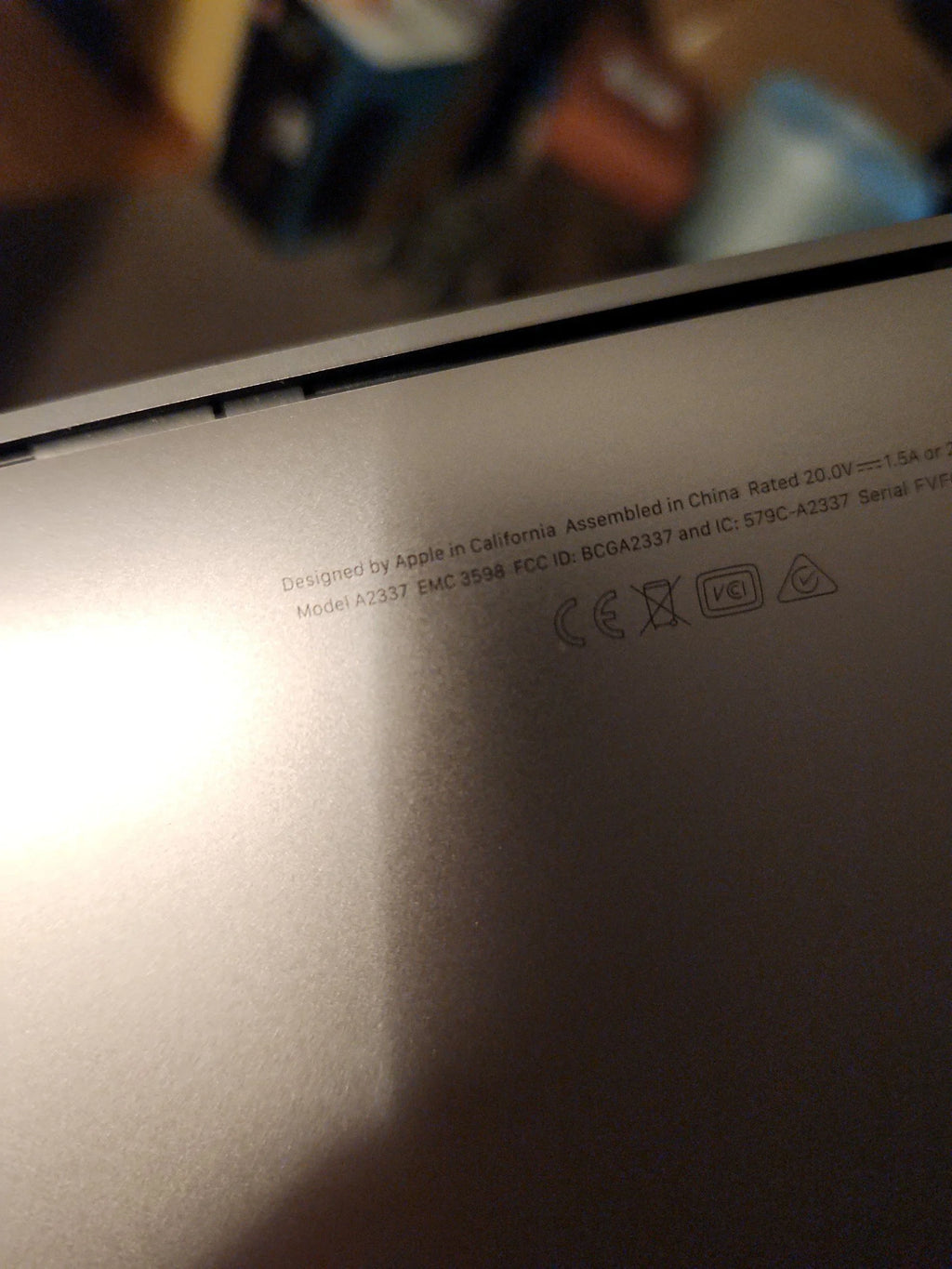 Apple Macbook Air A2337 13in.  M1 3.2 GHz  1TB SSD 5M56