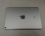 Apple iPad Mini 5th Generation 64 GB in Silver with Apple Pencil 9J36