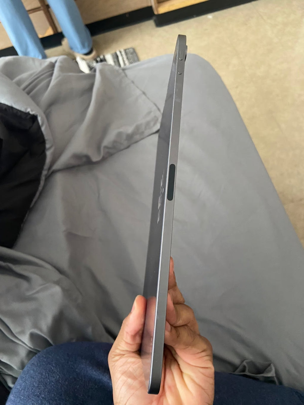 Apple iPad Air 5th Generation 64 GB in Silver 3N62