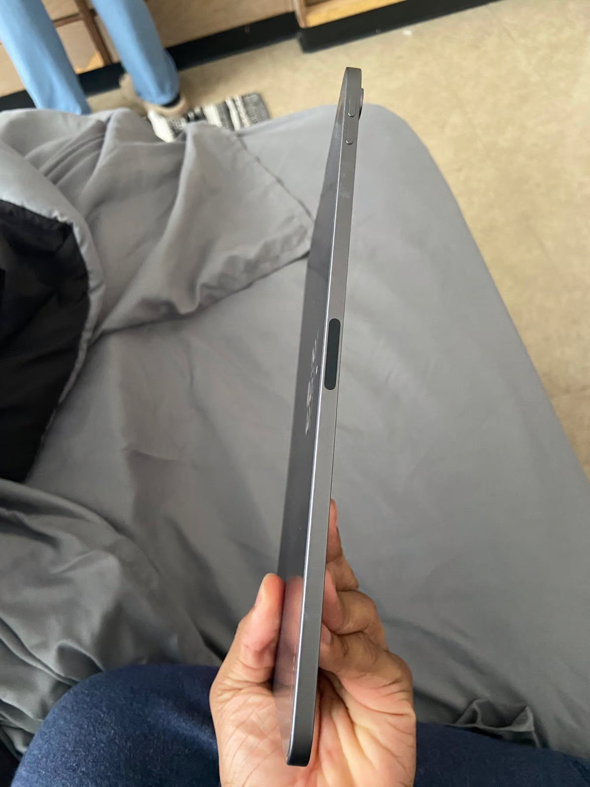 Apple iPad Air 5th Generation 64 GB in Silver 3N62