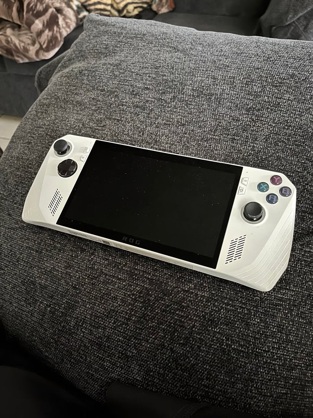 ASUS rog ally z1 extreme 3J68