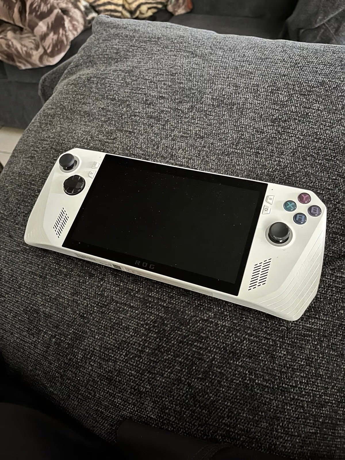 ASUS rog ally z1 extreme 3J68