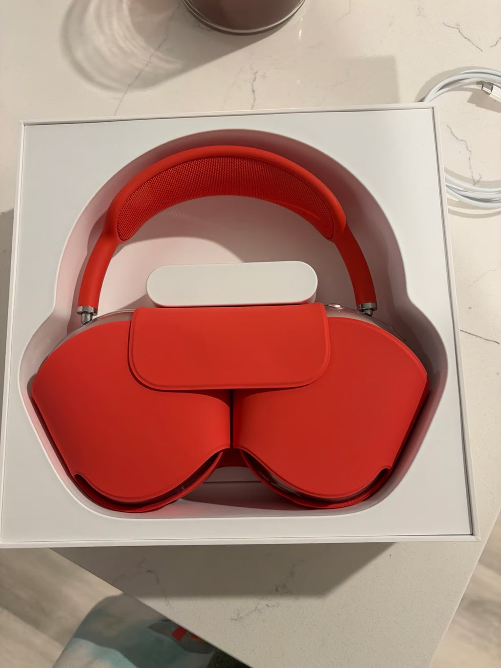 Airpods Max in pink 3P28