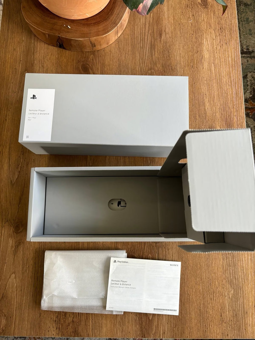 Playstation Portal with box 8S12