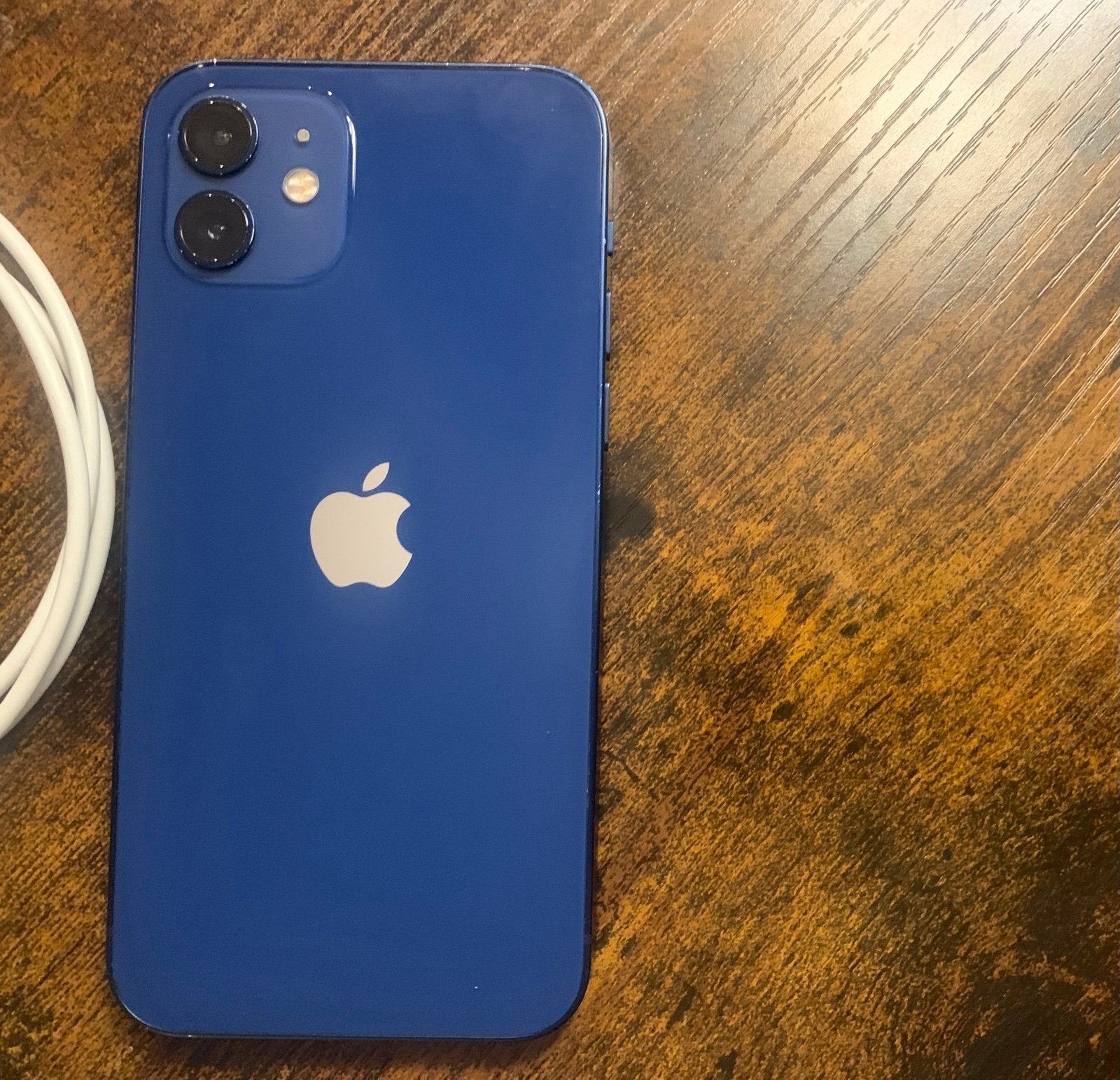 iPhone 12 64 GB unlocked 5D16