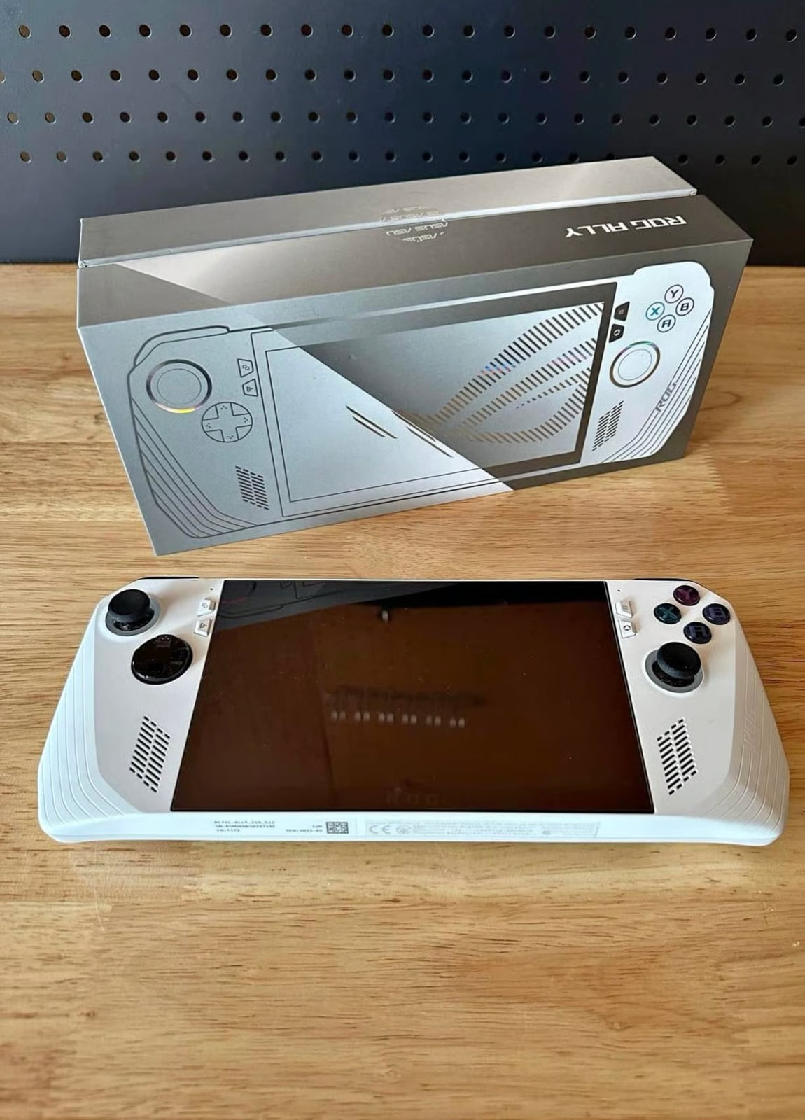 ASUS rog ally z1 extreme 8R88