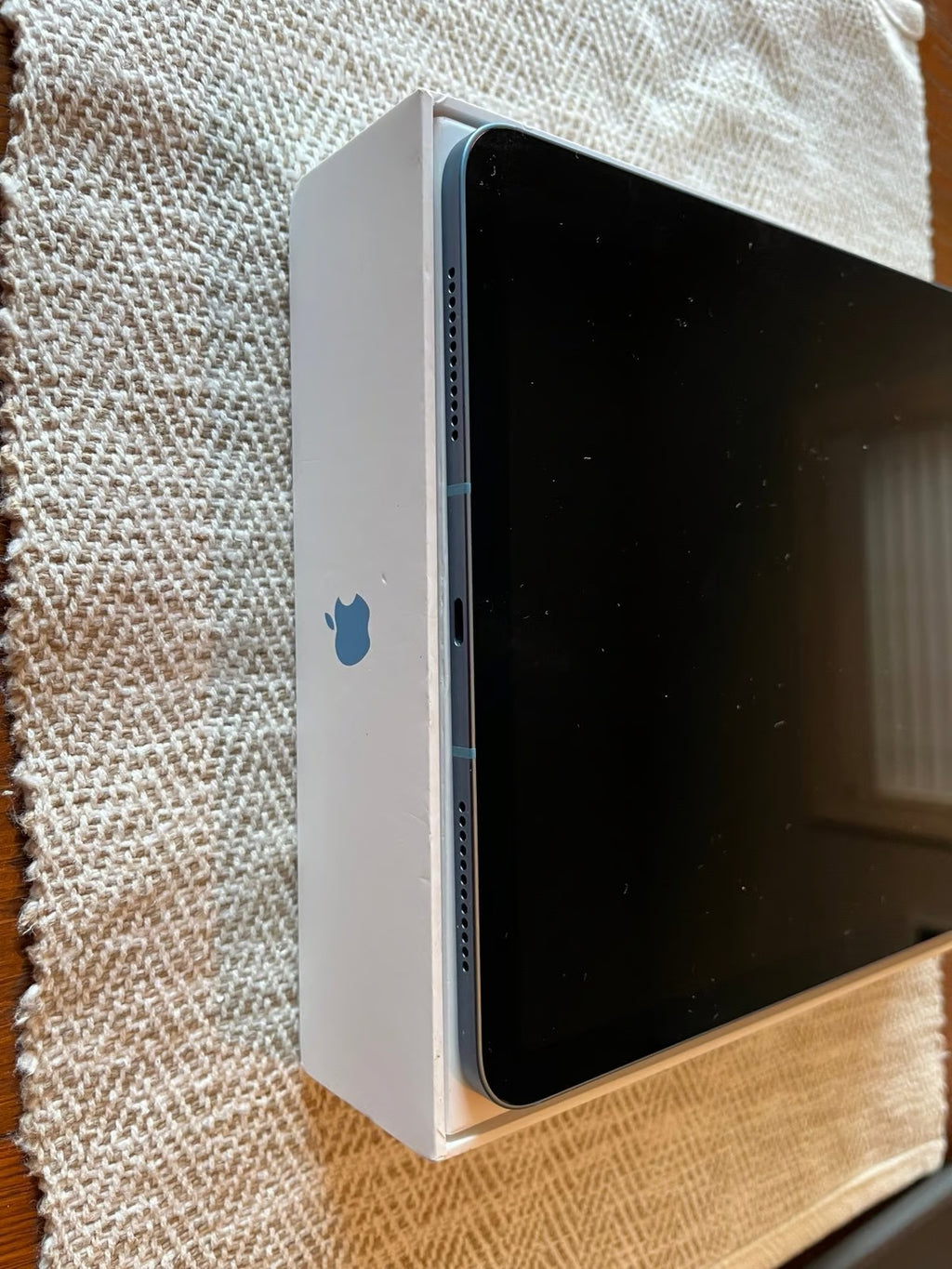 Apple iPad Air 10.9 (5th Generation) WiFi/Cellular with AppleCare 3F67