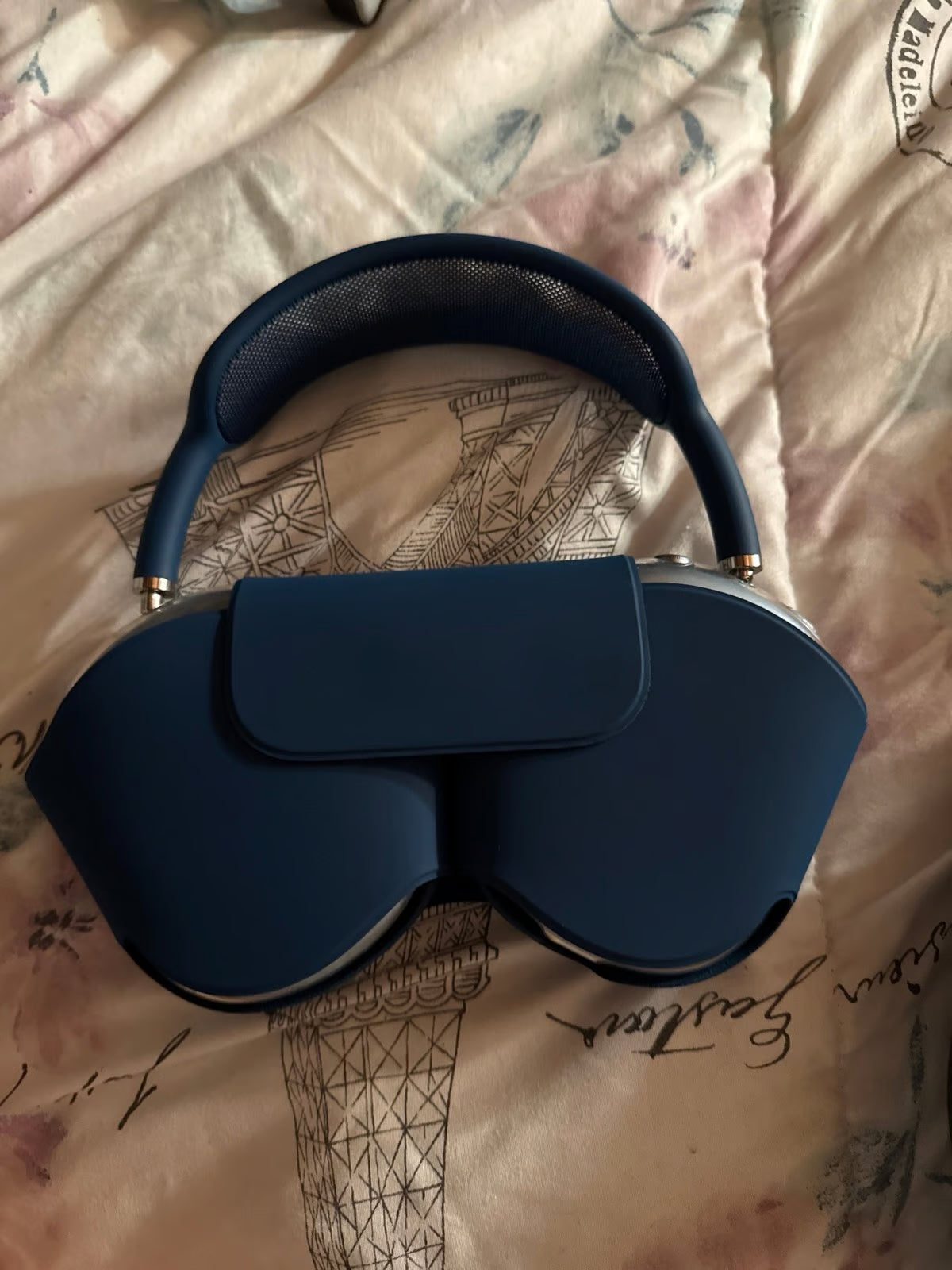 Apple AirPod Pro Max (Blue) 7B96