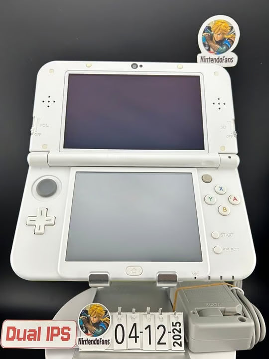 Dual IPS/ New 3DS XL Animal Crossing w 128GB SD Card/Near Mint/ 0410/ US Seller