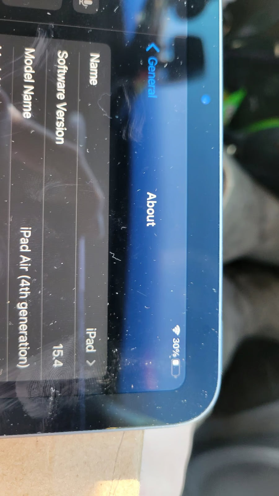 Apple iPad Air 4th Generation 256 GB 7O33