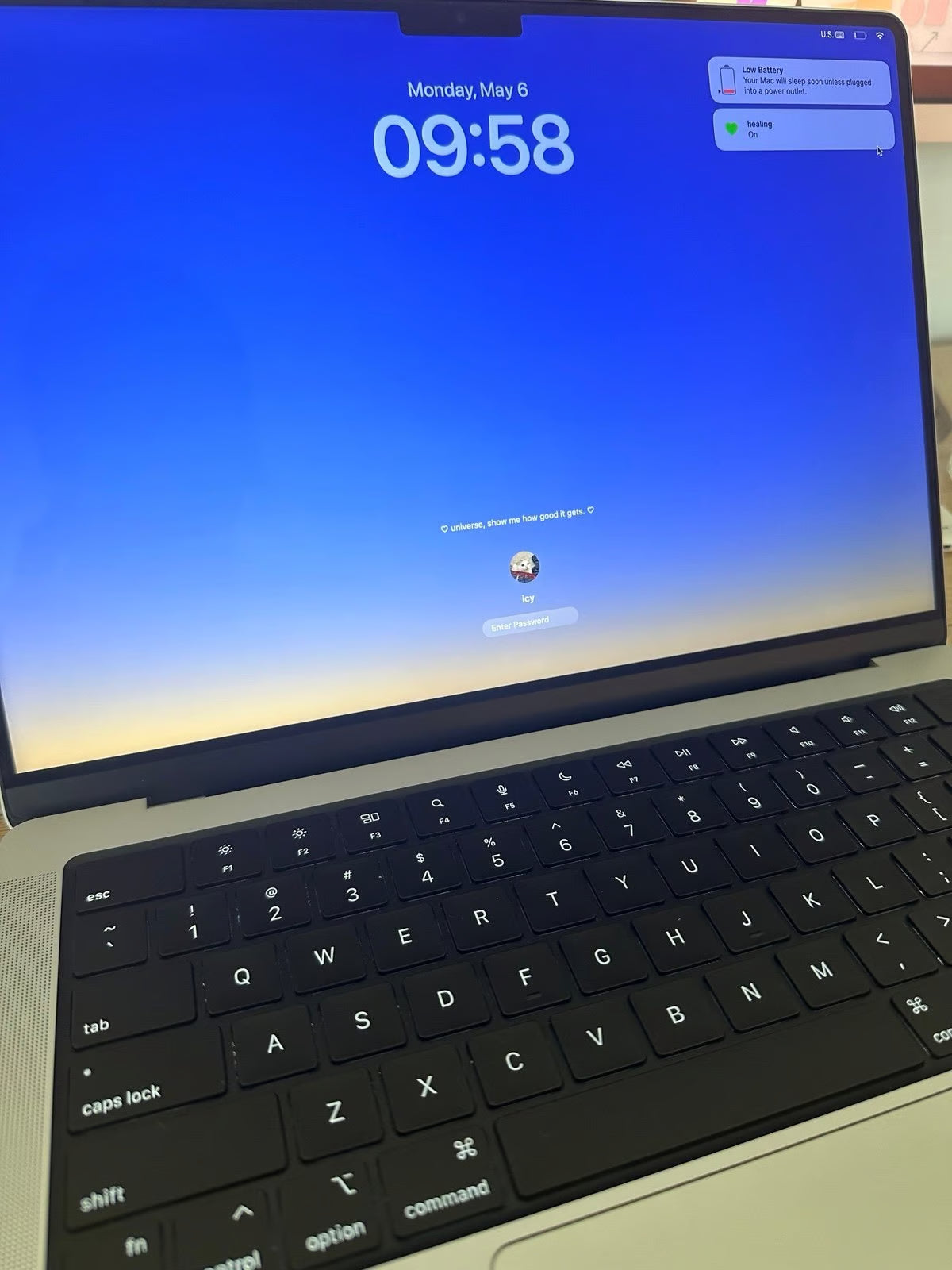 M2 Macbook pro 512 Gb 3Y69