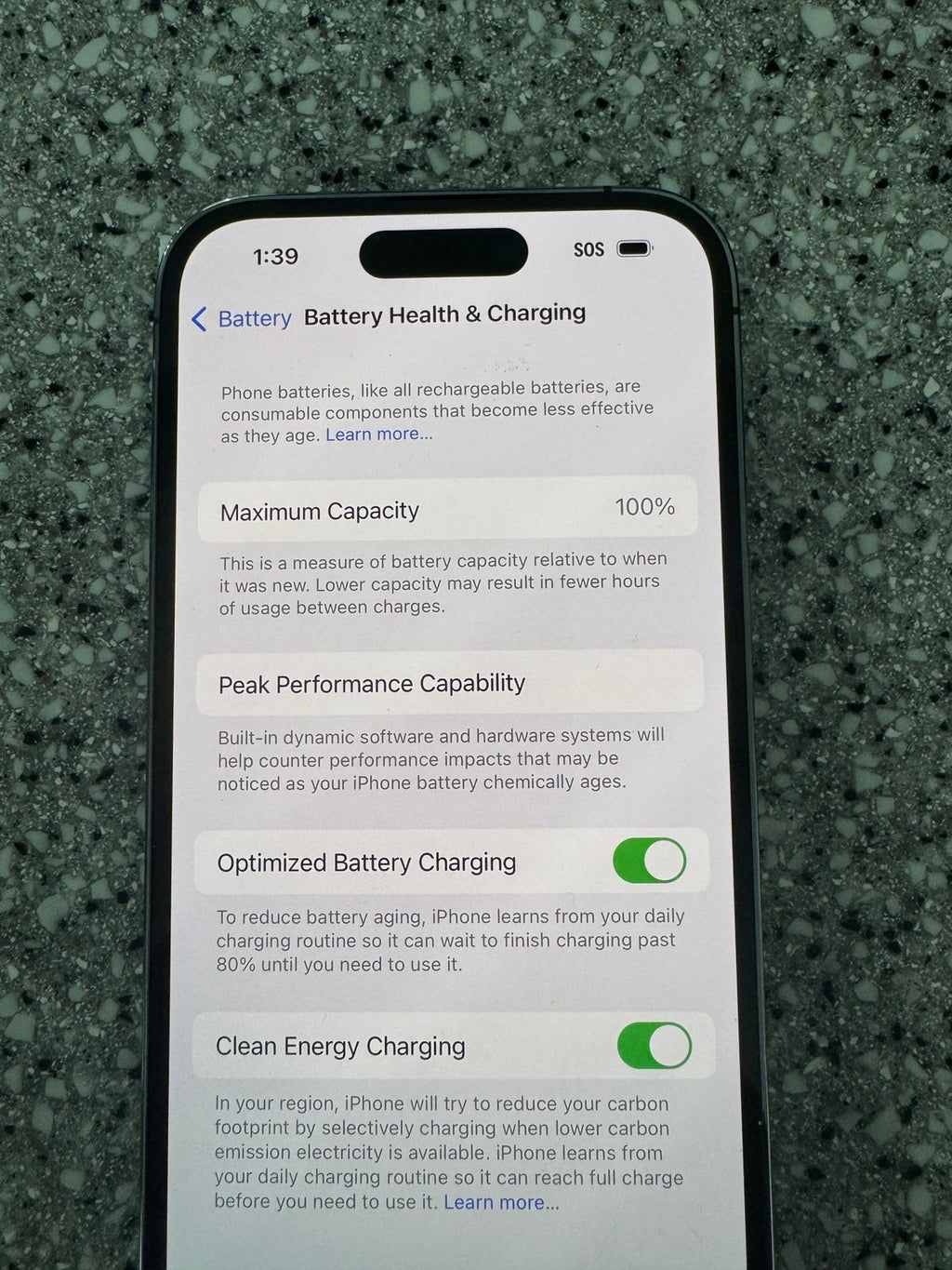 Apple iPhone 14 Pro 128 GB Deep Purple Unlocked 3R59