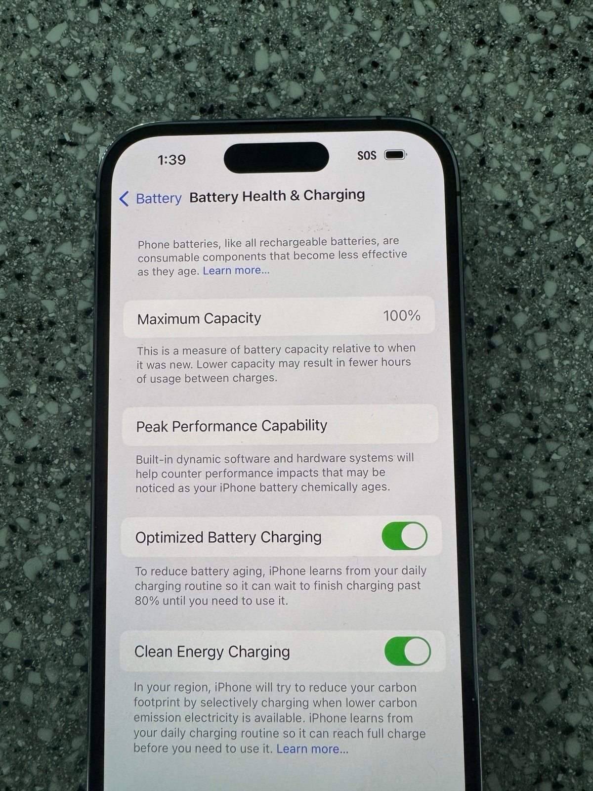 Apple iPhone 14 Pro 128 GB Deep Purple Unlocked 3R59