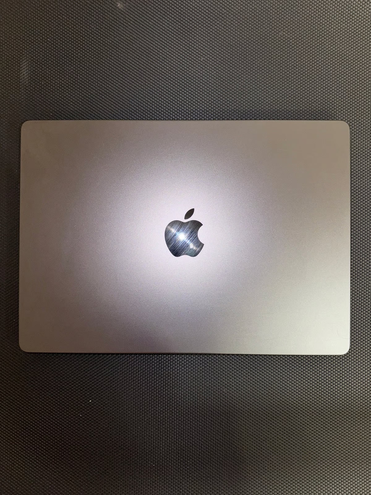 Apple MacBook Pro Late 2023 M3 Pro 500GB HD 18GB Memory Space Grey 14鈥?3A37