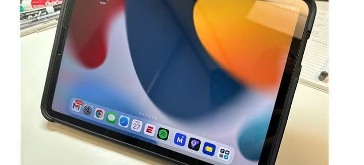 Apple Ipad Pro 11 3rd Generation with Cover/Keyboard and Pencil 6W83