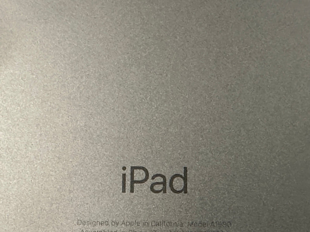 iPad Pro (A1980) with Magic Keyboard Case and Apple Pencil 2 6Q68