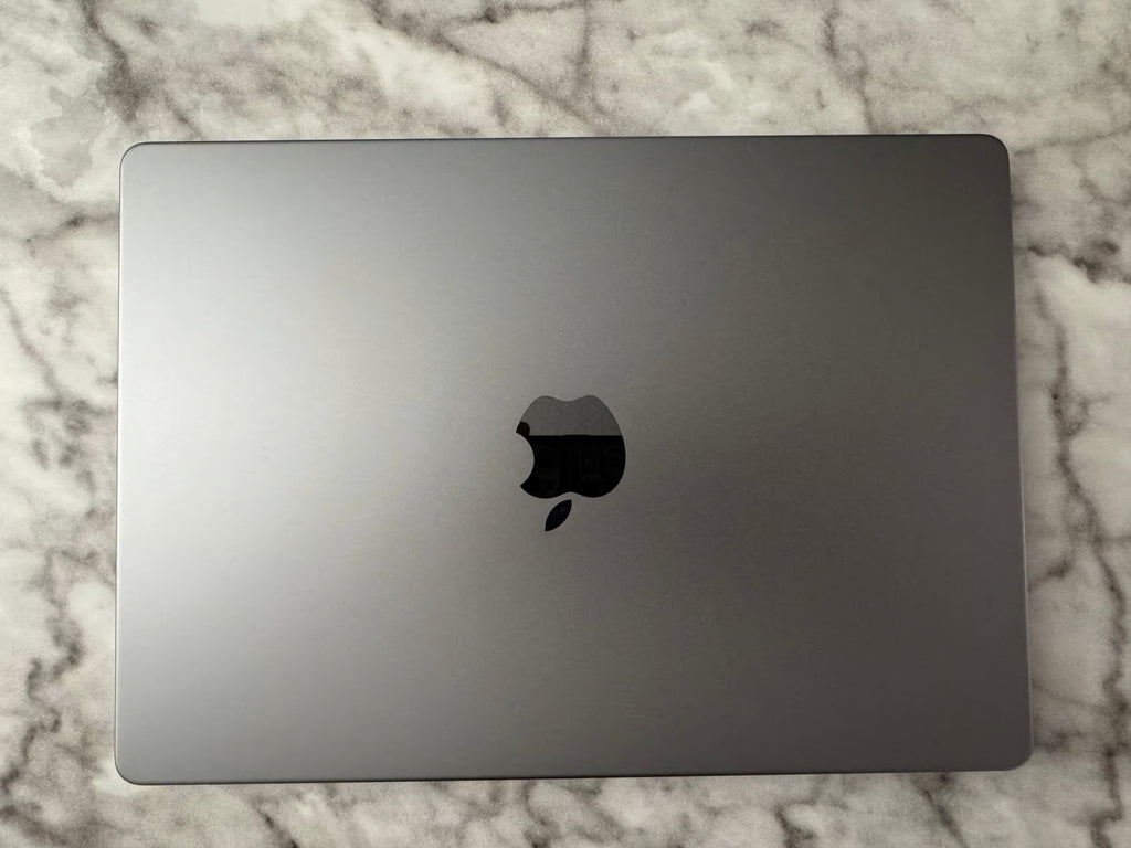 2021 14鈥?MacBook Pro - M1 Pro // 32GB RAM // 512GB AppleCare+ 8R33