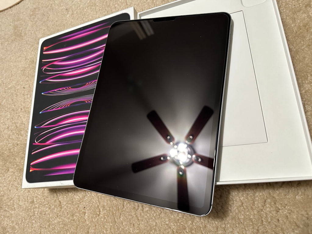 Apple iPad Pro 11�?4th Generation 1 TB in Space Gray 8Z37