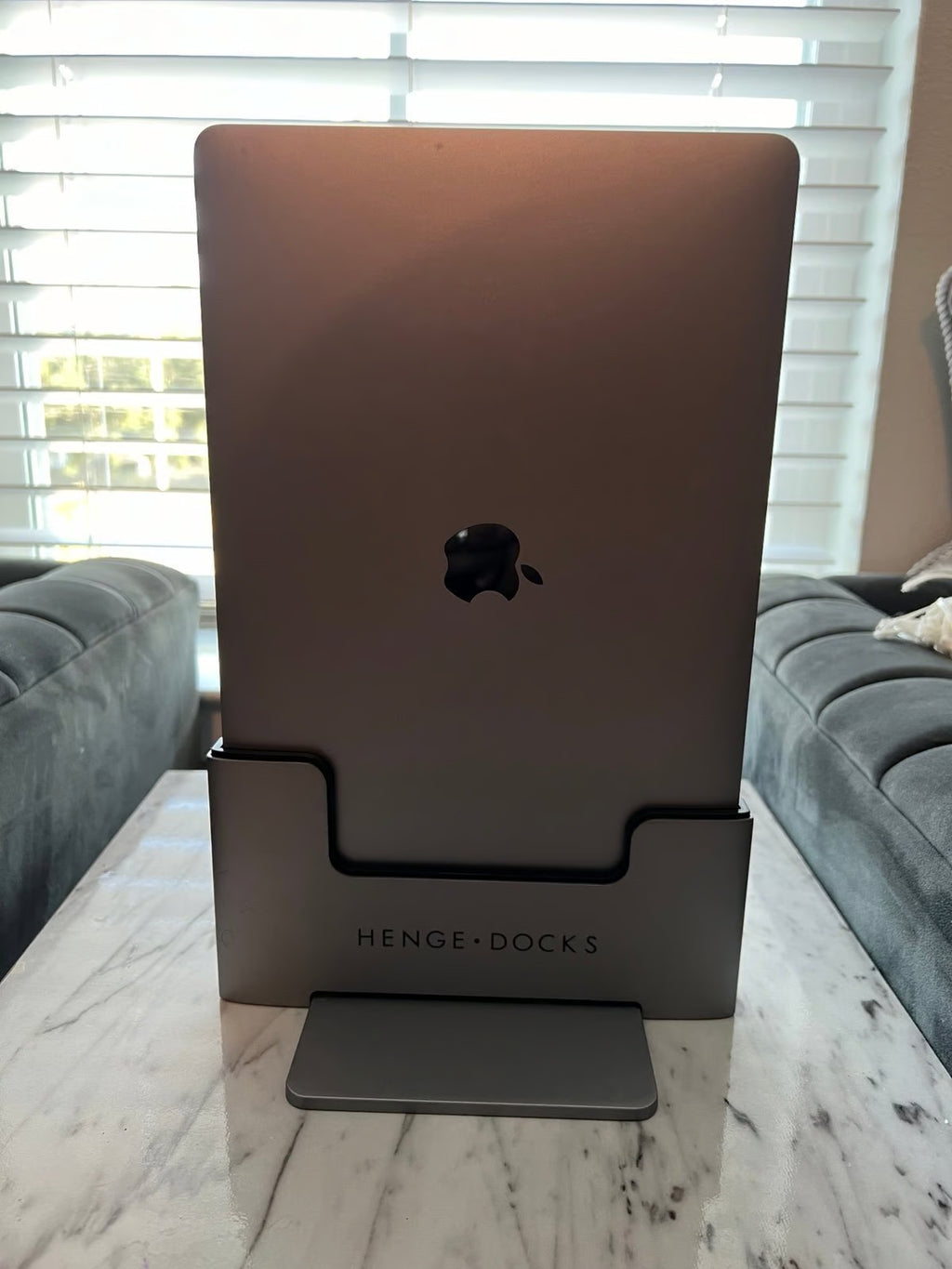 Apple Macbook Pro A2338 13in.  M1 3.2 GHz  256GB SSD 8P68