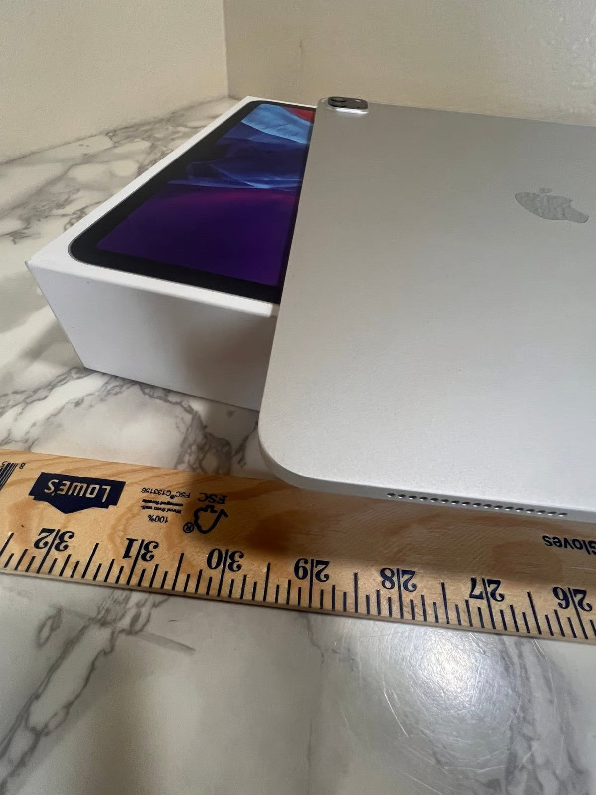 Apple iPad Pro 12.9 4th Gen 128 GB/ Magic Keyboard 5W86