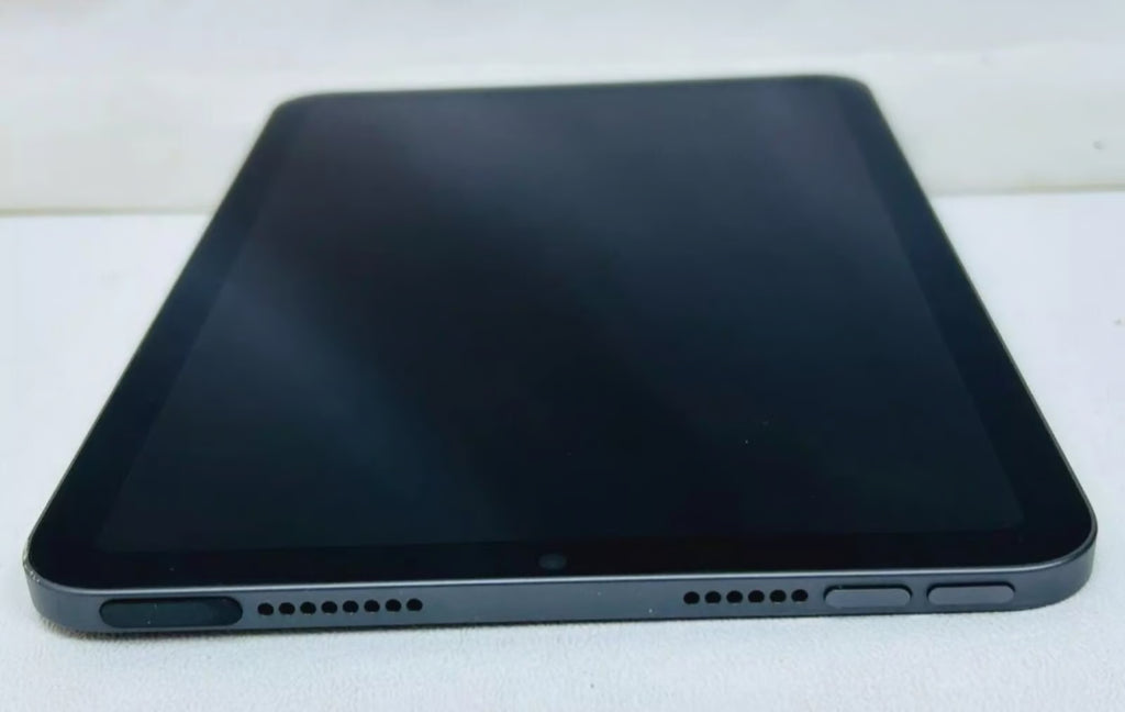 Apple iPad Mini 6th Generation 64gb WiFi space gray with case 6E29