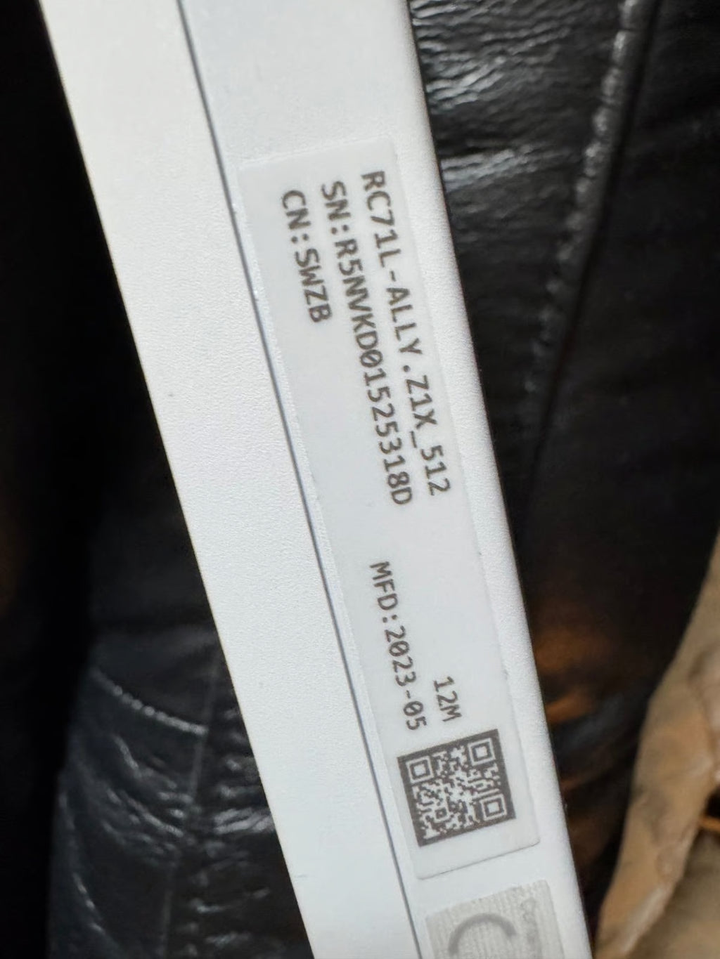 ASUS ROG Ally Z1 Extreme 512GB with JSAUX Dock and Screen Protector 1Z29