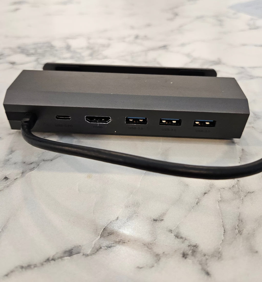 Steam Deck 512GB OLED with accessories. 8F38