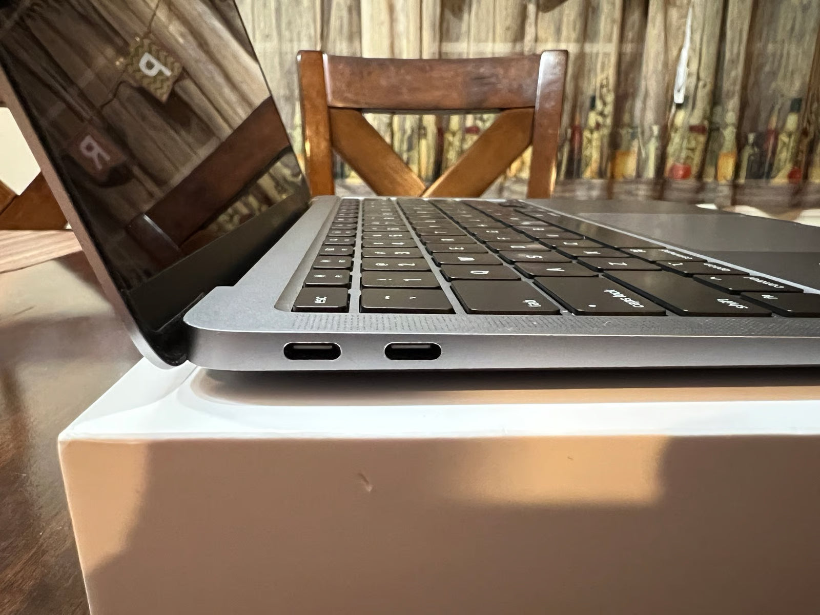 Macbook Air M1 7B76