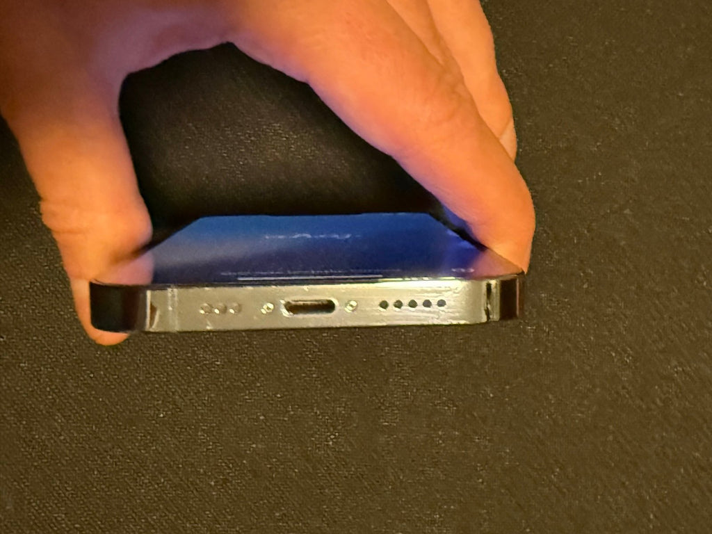 MUST SEE! Apple iPhone 13 pro 256gb unlocked Sierra Blue Excellent! 1C26