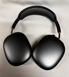 Apple AirPods Max Space Gray used like new condition came with case 3W31