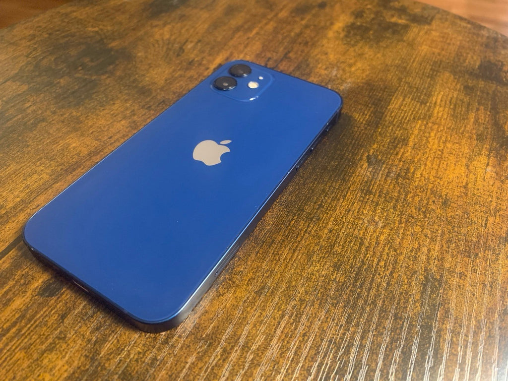 iPhone 12 64 GB unlocked 5D16