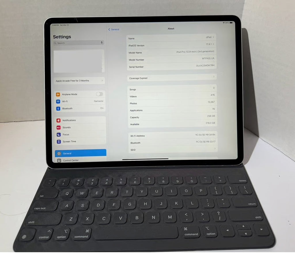 12.9�?iPad Pro 3rd generation with Smart Keyboard Folio & gen 2 Apple Pencil 8U95