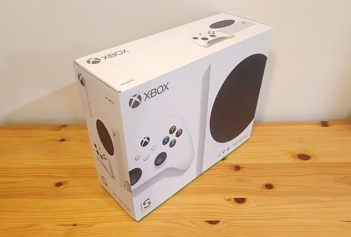 Microsoft Xbox Series S - Game console - 512 GB SSD - Brand New 1H77