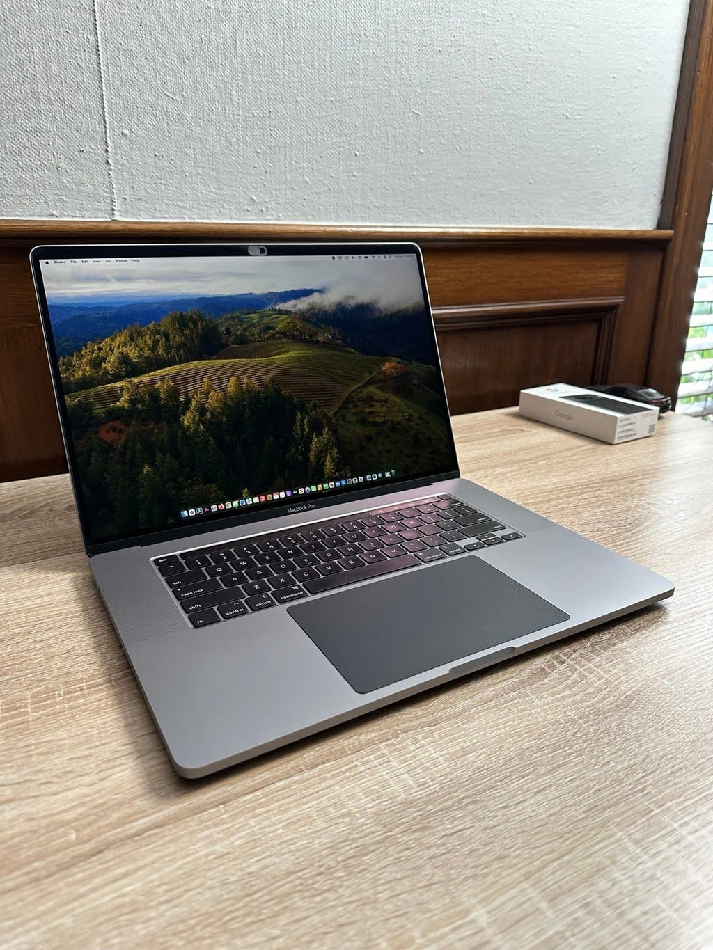 MacBook Pro 16 Inch 512 GD SSD 2019 Version 7A21