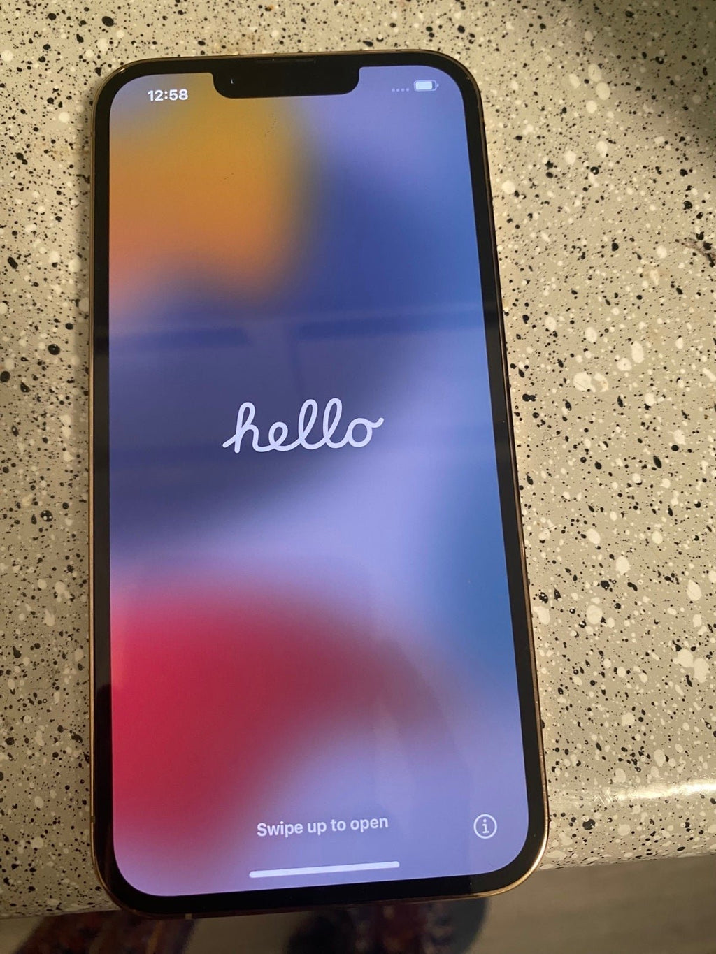 Apple iPhone 13 Pro 128 GB in Gold 2L68