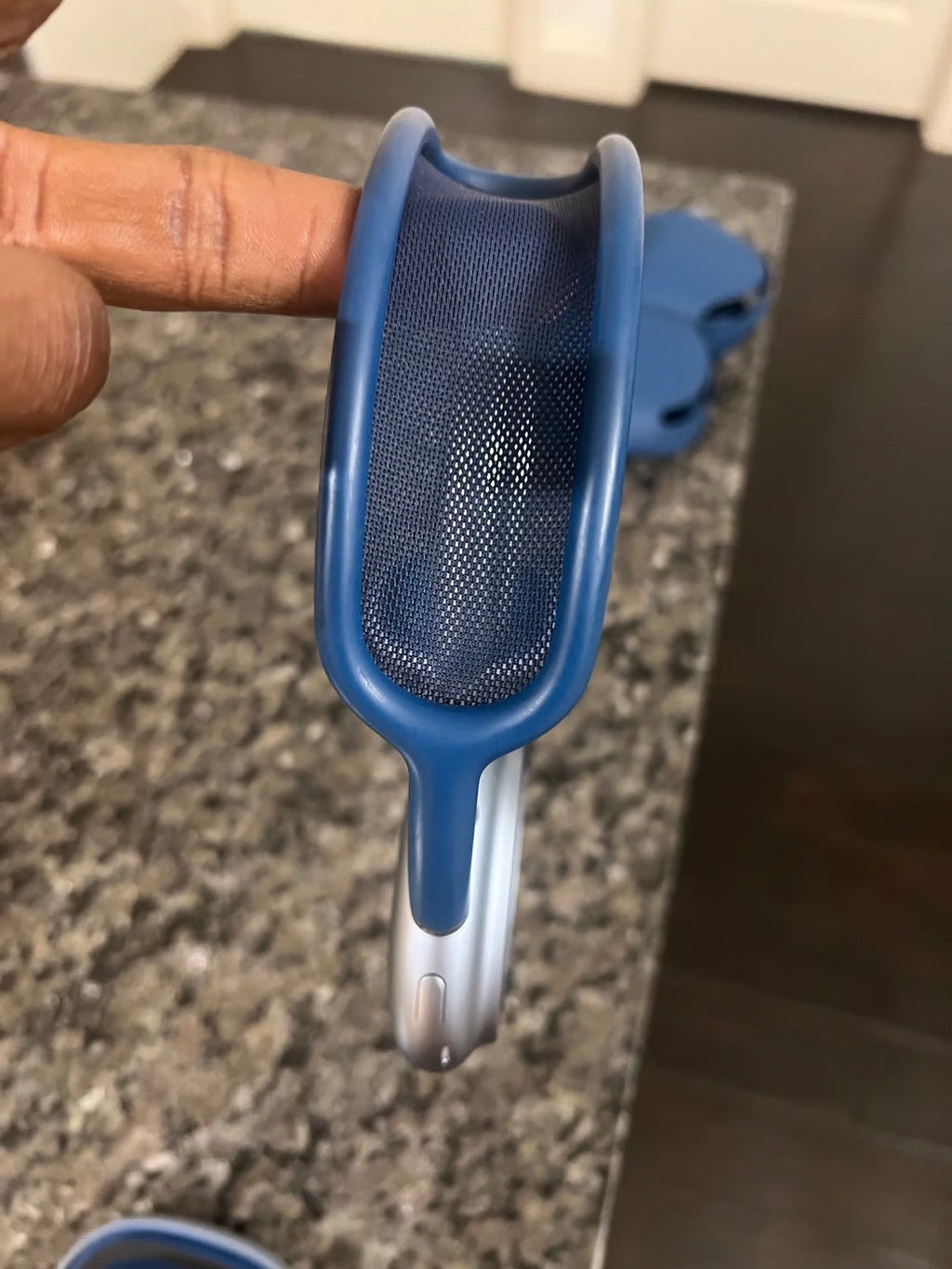 Apple airpod max 2J12