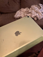 iPad Air Wi-Fi 64GB - Green (4th Generation) with case UNLOCKED 8L22