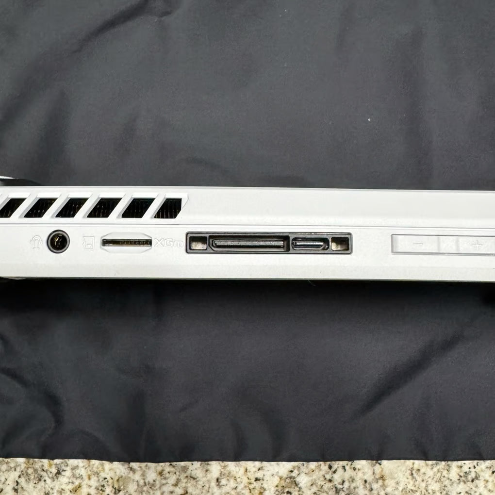 ASUS ROG Ally Z1 Extreme 7M38