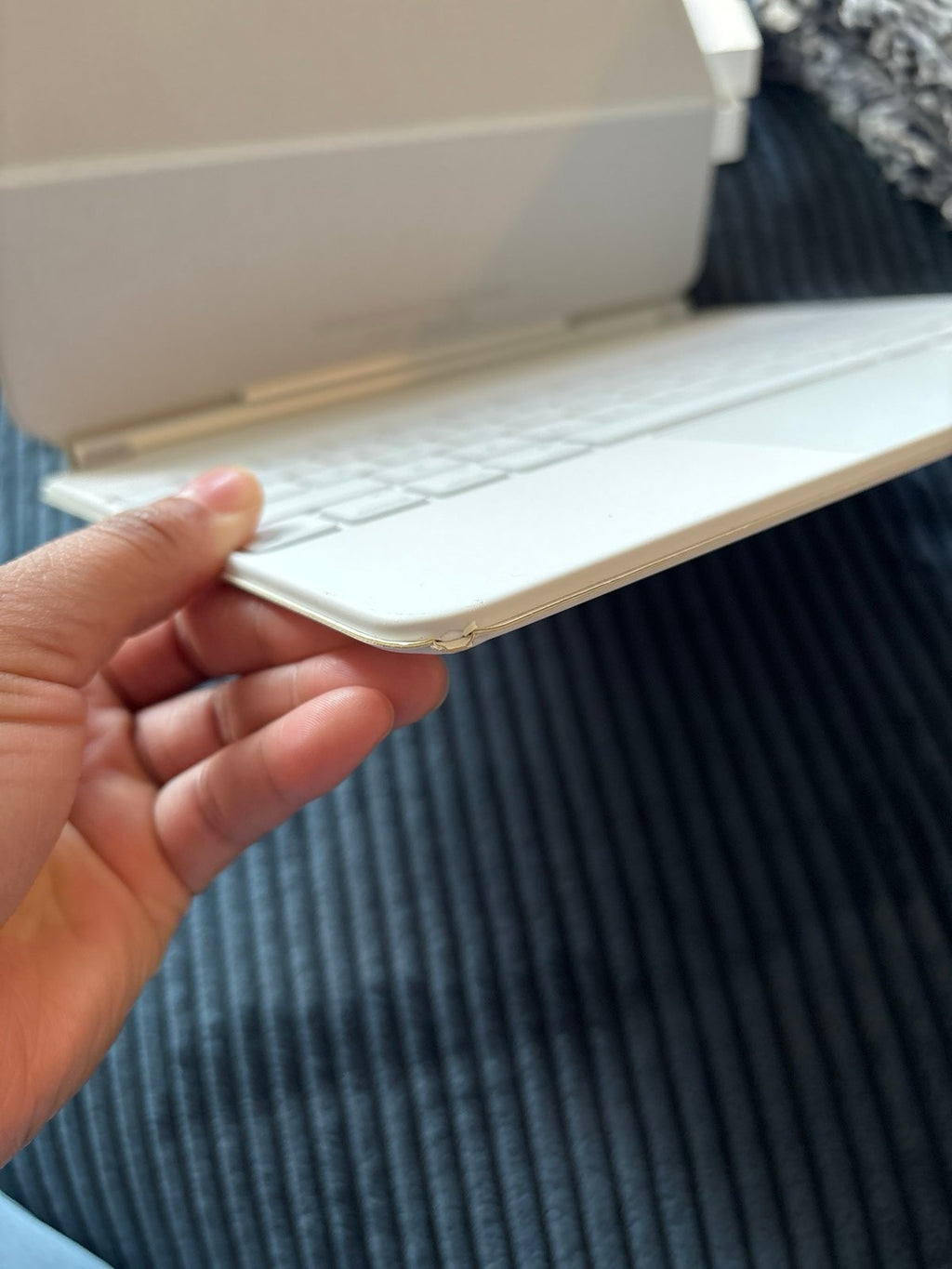 Apple iPad Pro 5th Generation 12.9 inch 256 GB in silver with Magic Keyboard 9F28