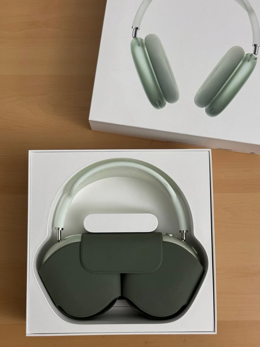 AUTHENTIC Apple AirPods Max Green 3B72