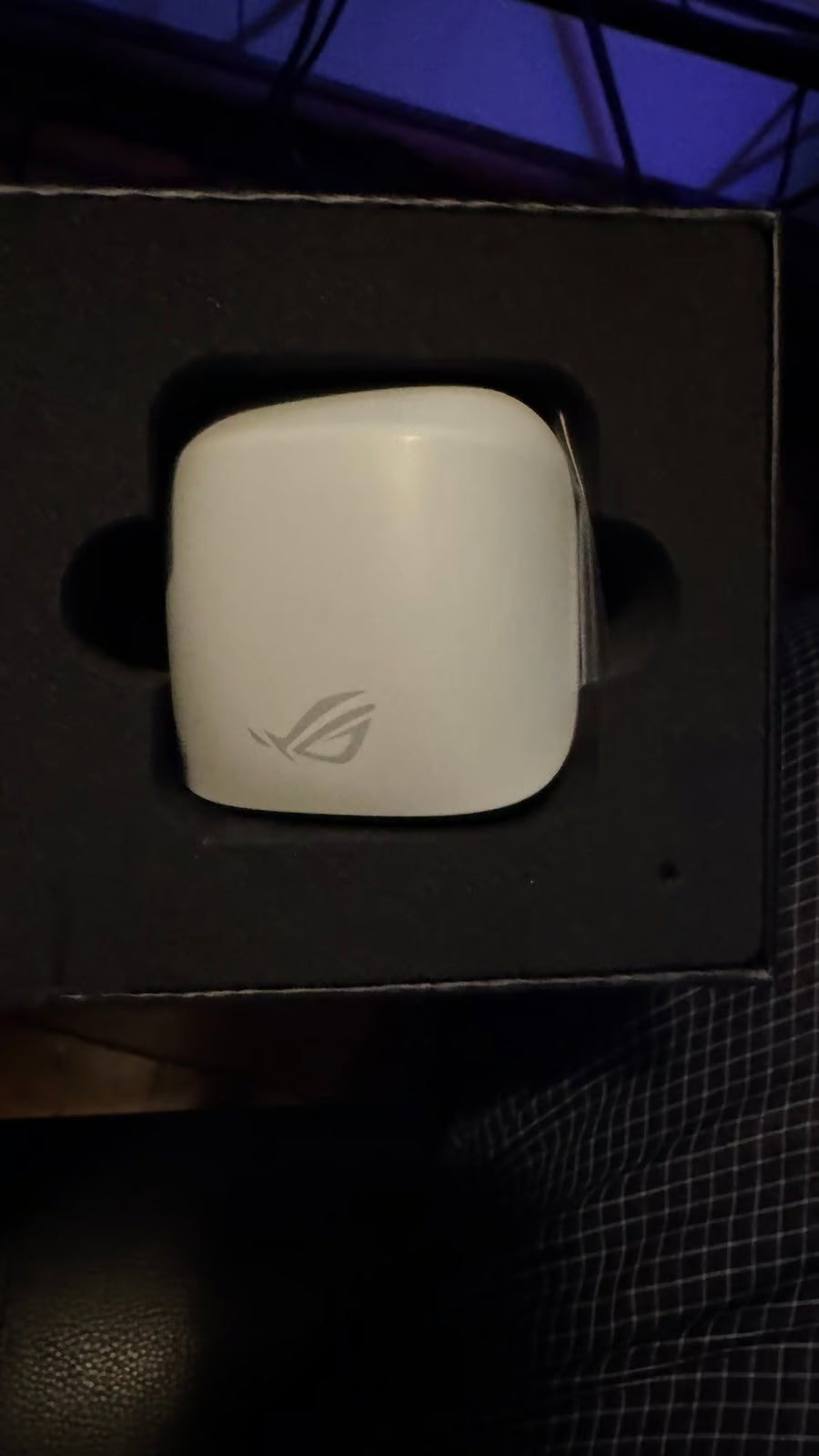 ASUS - ROG Ally 7"" 120Hz FHD 1080p Gaming Handheld - AMD Ryzen Z1 Extreme Proce 5E37