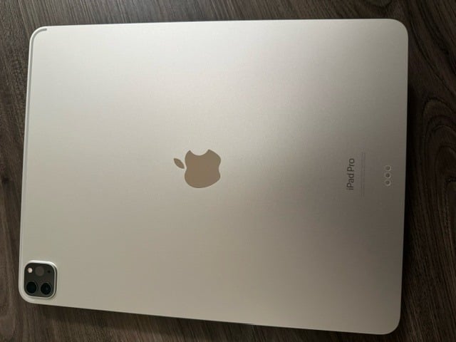 Apple iPad Pro 6th Generation - 12.9 inch (128 GB) with Magic Keyboard 2Q67