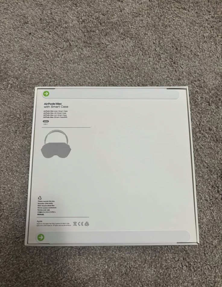 AirPod max鈥檚 starlight gen 2 1S16