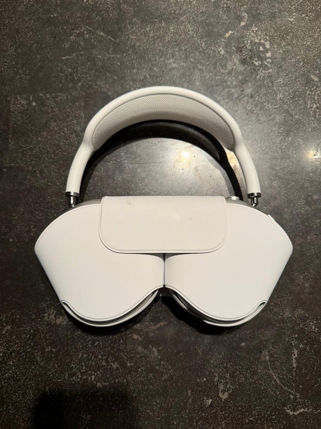 AirPods Max Silver (1st Generation) 6H16