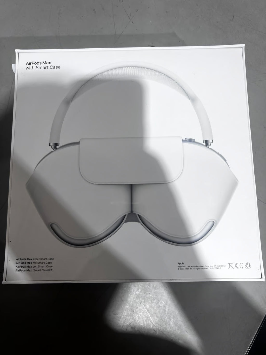 Apple AirPods Max with Smart Case in Silver 5L83