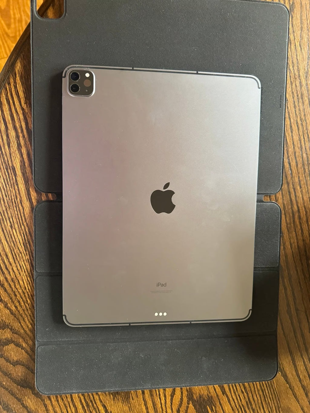 Apple iPad Pro 5th Generation 128 GB 8E85