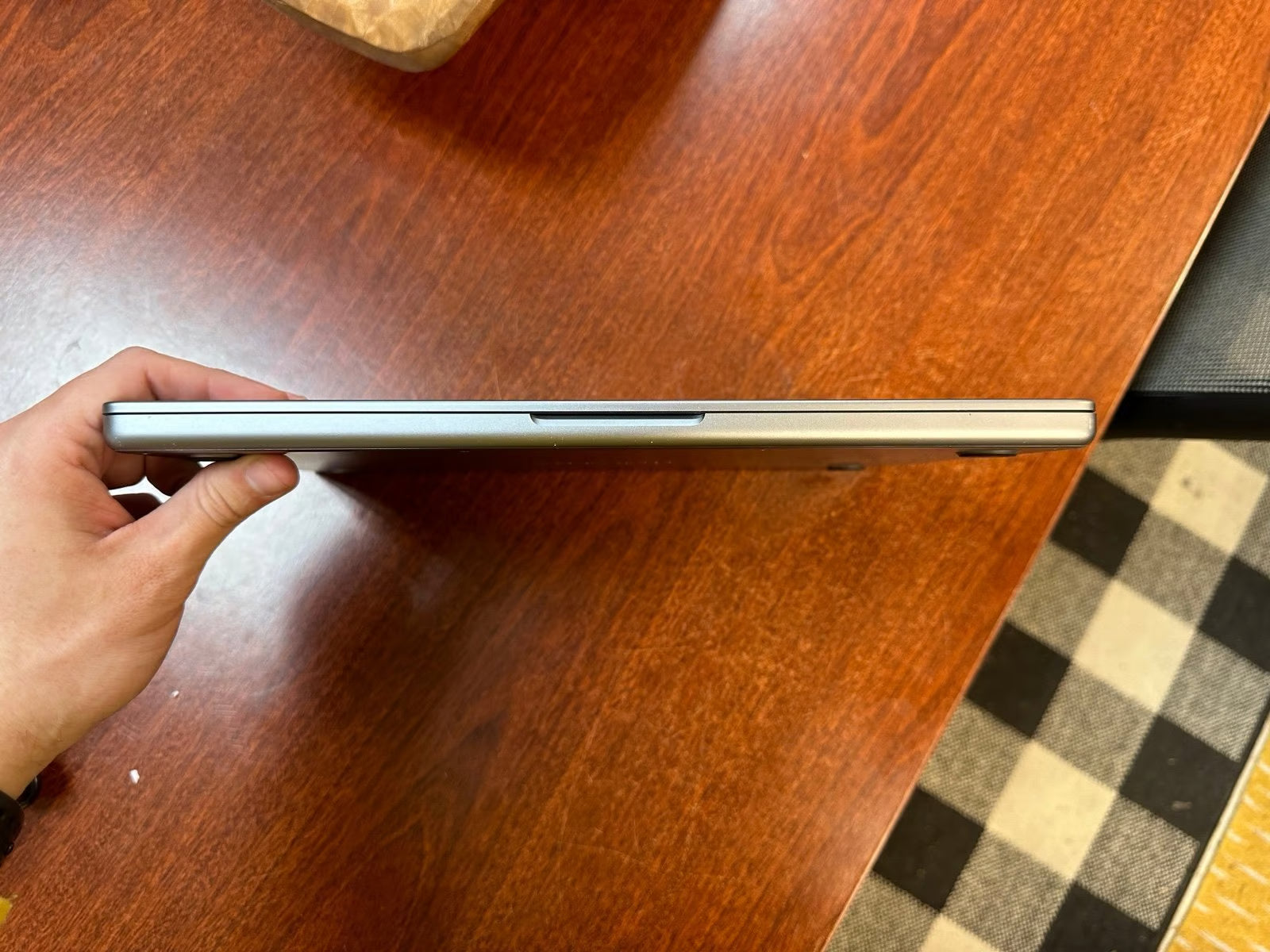 MacBook Pro M1 Pro 10-Core CPU and 16-Core GPU 14 Inch (Late 2021) 1TB SSD 6H76