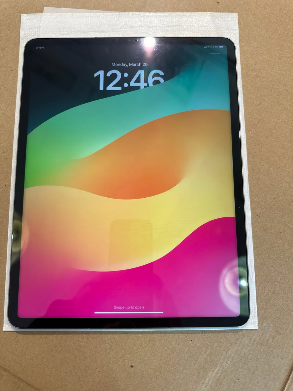 Apple iPad Pro 6th Generation (12.9-inch) 1 TB unlocked 2K35