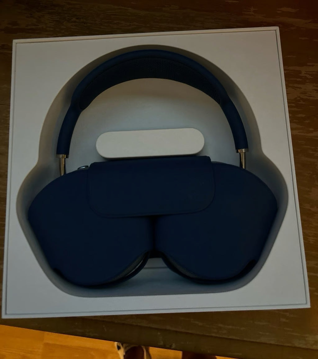 Apple - AirPods Max - Sky Blue THE PRICE IS FIRM 5X82